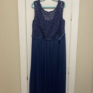 Long Bridesmaid Dress with Lace Bodice Navy Sz. 24